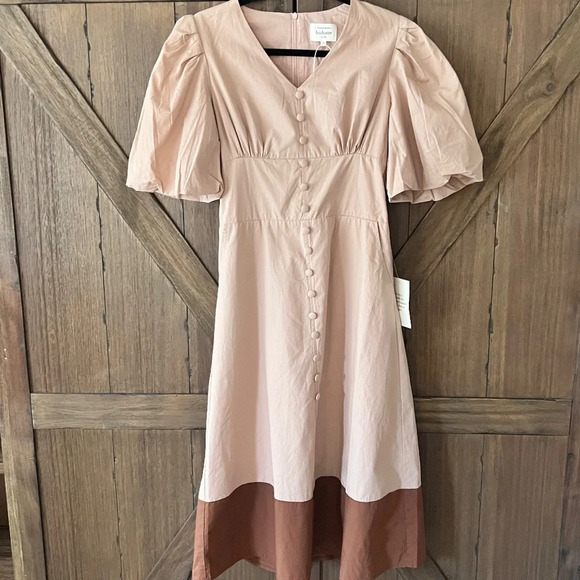 Bohme V Neck Puff Sleeve Nude/Brown Midi Faux Button Up Dress Size M NWT - Picture 2 of 10
